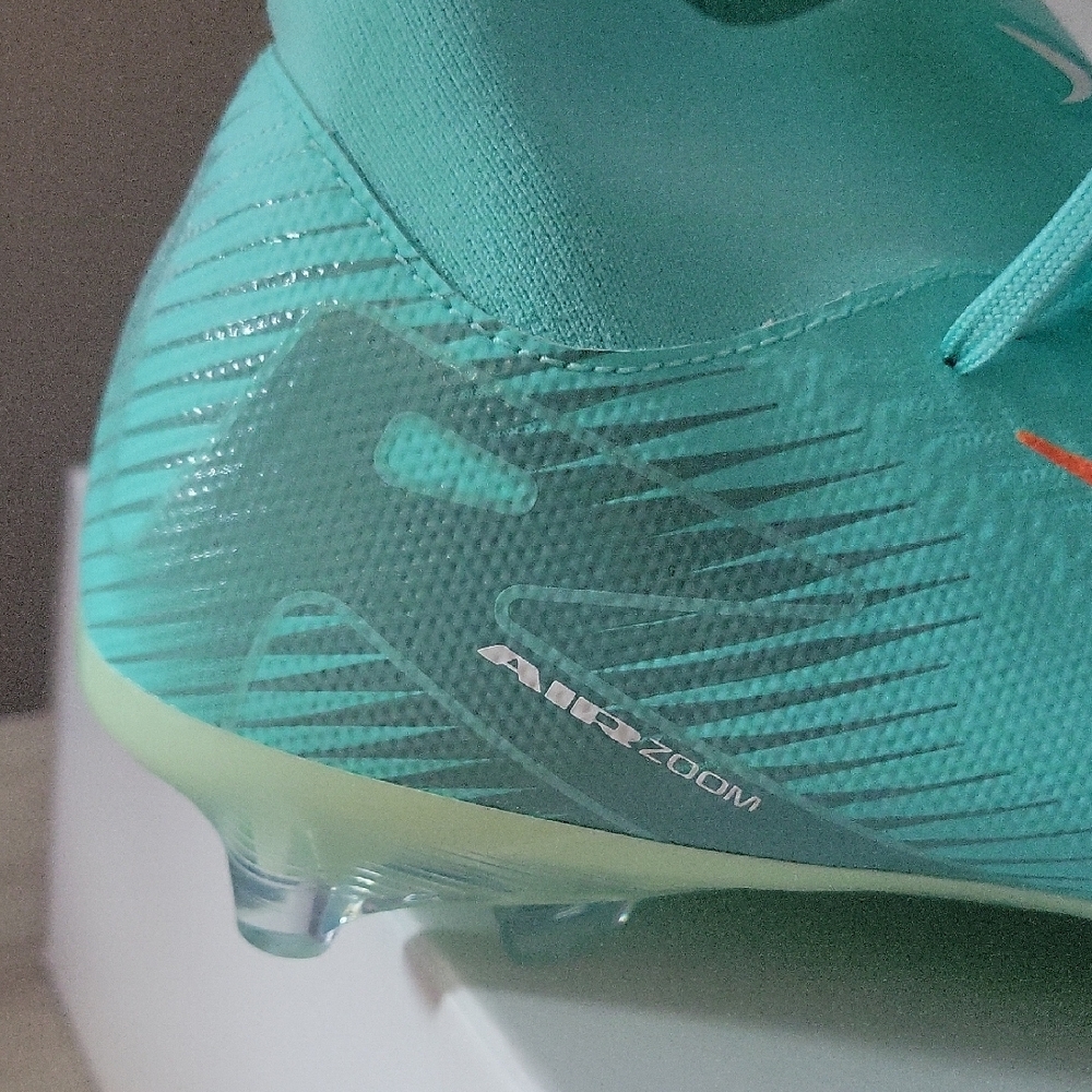 Nike Mercurial Superfly 10 Academy Soccer Cleats in Teal and Pink - Picture 4 of 7